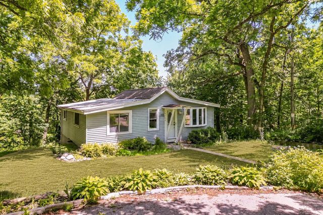 W344S10664 Island View LANE, Mukwonago, WI 53149