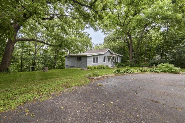 W344S10664 Island View LANE, Mukwonago, WI 53149