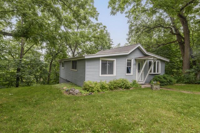W344S10664 Island View LANE, Mukwonago, WI 53149