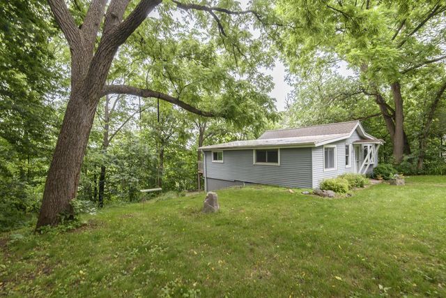 W344S10664 Island View LANE, Mukwonago, WI 53149