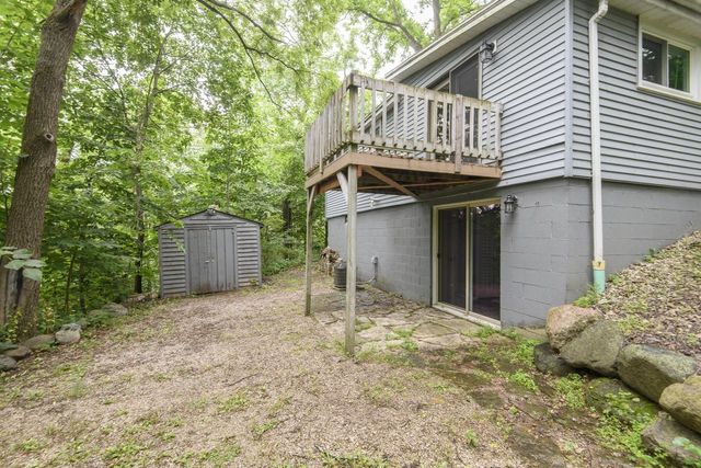 W344S10664 Island View LANE, Mukwonago, WI 53149
