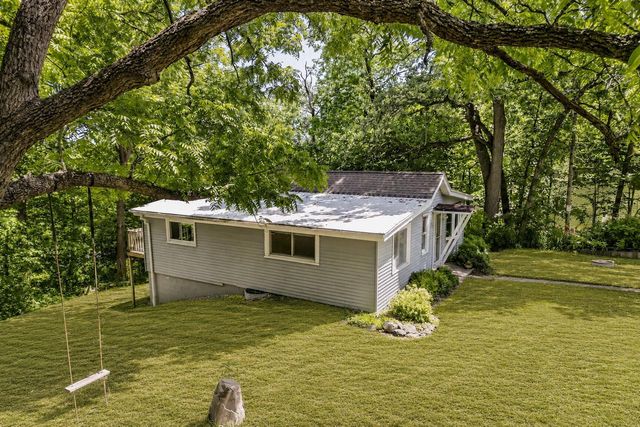 W344S10664 Island View LANE, Mukwonago, WI 53149