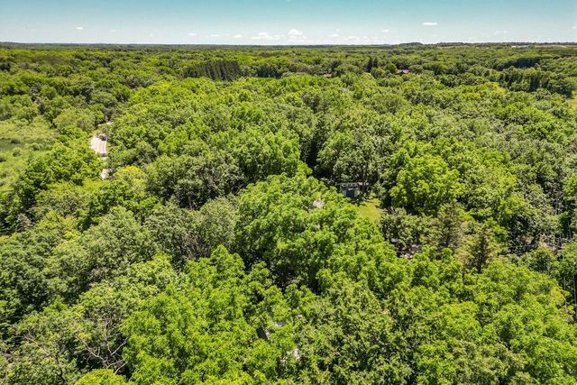 W344S10664 Island View LANE, Mukwonago, WI 53149