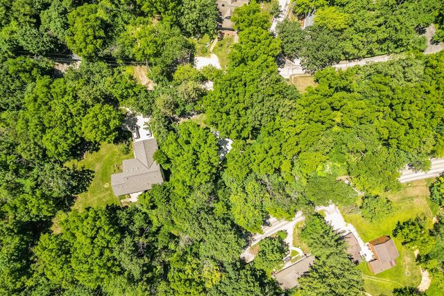 W344S10664 Island View LANE, Mukwonago, WI 53149