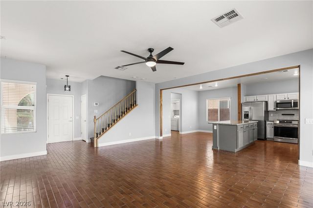 8116 Loma Del Ray Street, Las Vegas, NV 89131