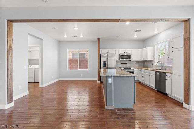 8116 Loma Del Ray Street, Las Vegas, NV 89131