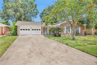 9326 Meadowbriar Lane, Houston, TX 77063