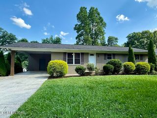 5112 NW Cumberland Wood Drive, Knoxville, TN 37921