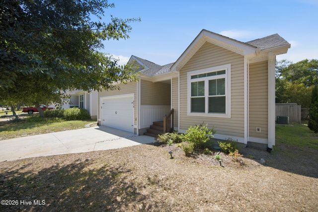 215 NE 54th Street, Oak Island, NC 28465