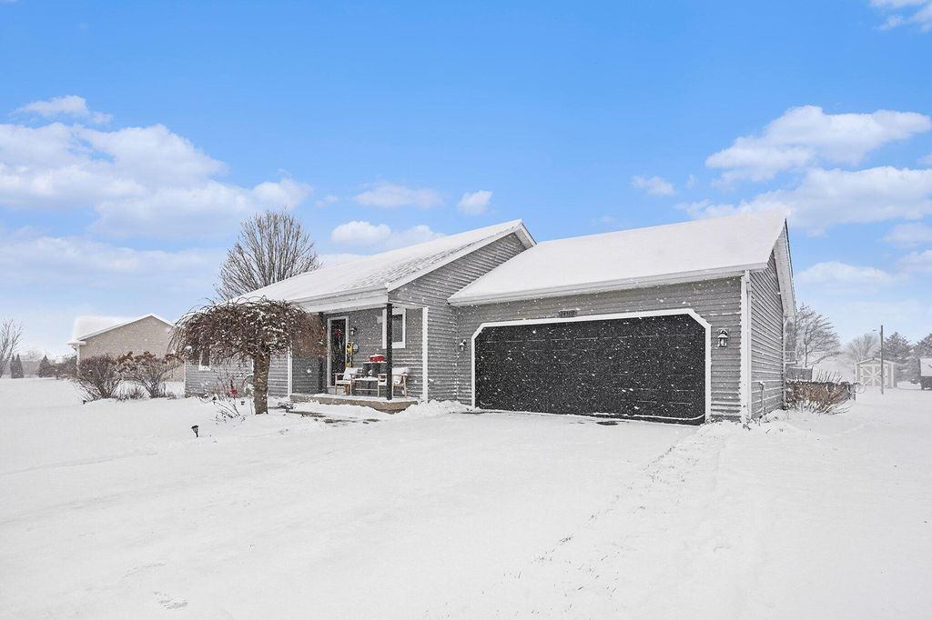 24308 Brownstone Boulevard, Mattawan, MI 49071