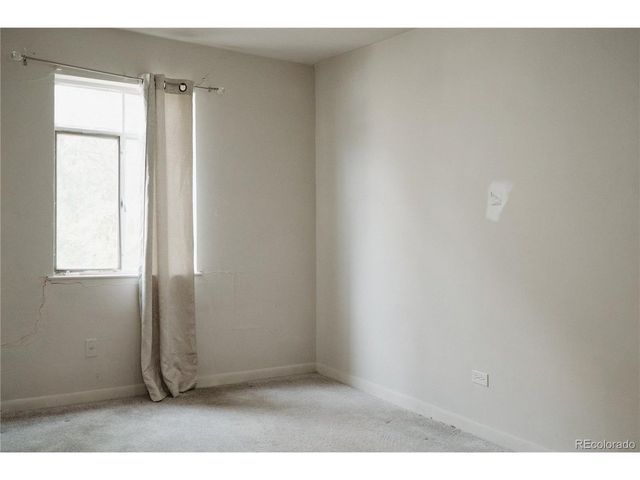 5 Stuart St, Denver, CO 80219