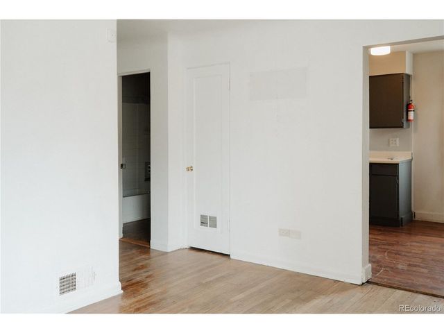 5 Stuart St, Denver, CO 80219