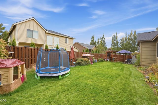 540 NW 28th Street, Redmond, OR 97756