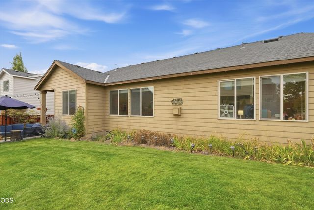 540 NW 28th Street, Redmond, OR 97756