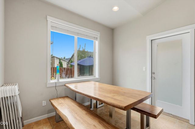 540 NW 28th Street, Redmond, OR 97756
