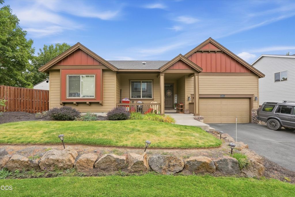 540 NW 28th Street, Redmond, OR 97756