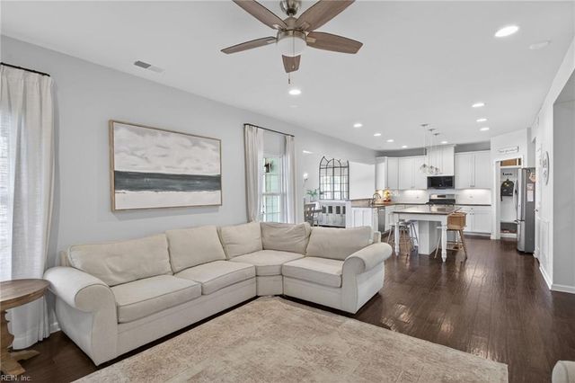 408 Mike TRL, Chesapeake, VA 23322