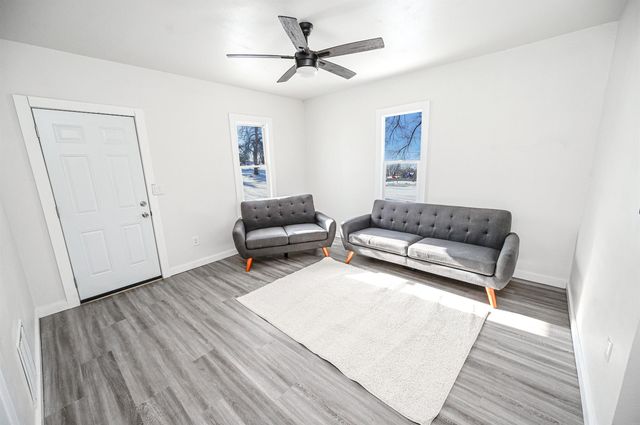 309 Denton Street, Manchester, IA 52057