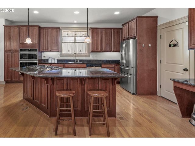 17893 Sw BARCELONA Ln, Beaverton, OR 97007