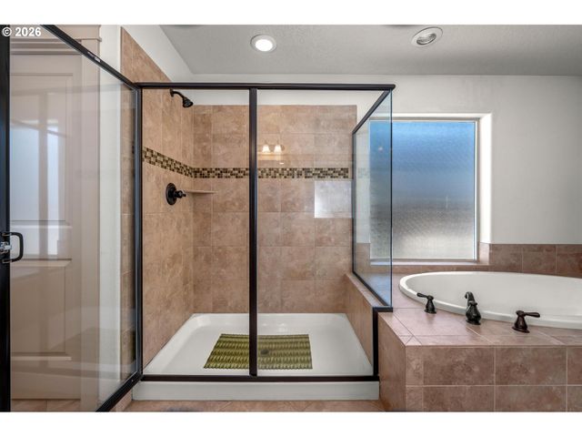17893 Sw BARCELONA Ln, Beaverton, OR 97007