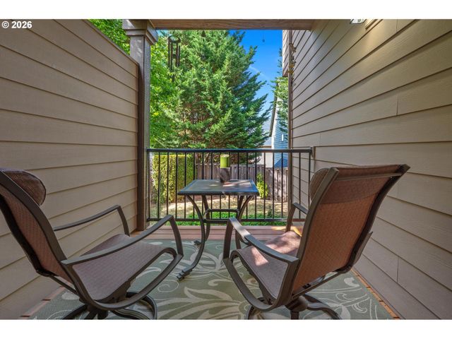 17893 Sw BARCELONA Ln, Beaverton, OR 97007
