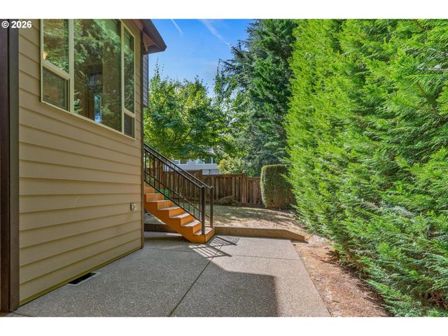 17893 Sw BARCELONA Ln, Beaverton, OR 97007