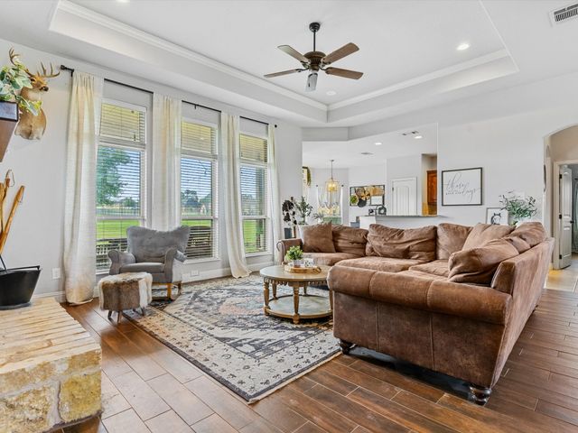 101 Eagles Crest Lane, Weatherford, TX 76087