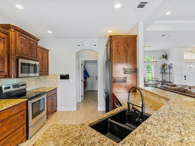 101 Eagles Crest Lane, Weatherford, TX 76087