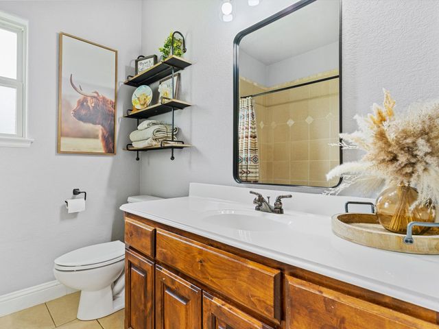 101 Eagles Crest Lane, Weatherford, TX 76087