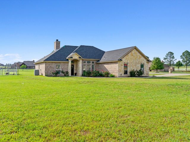 101 Eagles Crest Lane, Weatherford, TX 76087