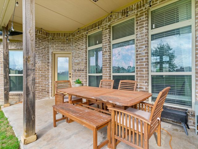 101 Eagles Crest Lane, Weatherford, TX 76087