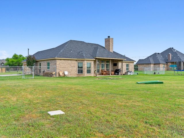 101 Eagles Crest Lane, Weatherford, TX 76087