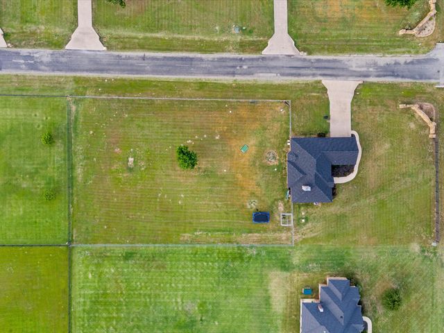 101 Eagles Crest Lane, Weatherford, TX 76087
