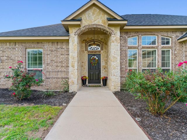 101 Eagles Crest Lane, Weatherford, TX 76087