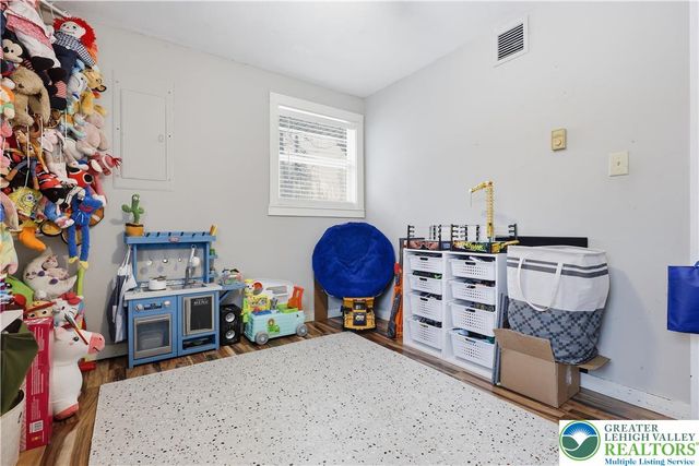 542 Highland Drive, Price Twp, PA 18302