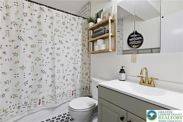 542 Highland Drive, Price Twp, PA 18302