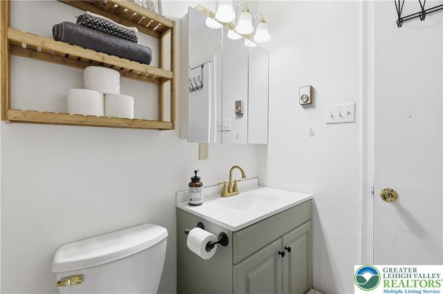 542 Highland Drive, Price Twp, PA 18302