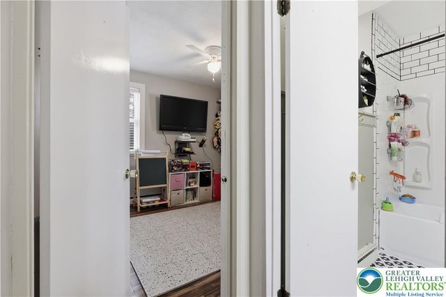 542 Highland Drive, Price Twp, PA 18302