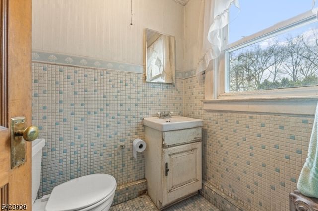101 Reid Ave, Passaic City, NJ 07055
