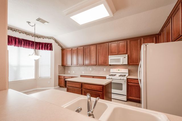 5914 Birdie Way, Pasadena, TX 77505