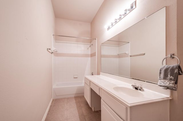 5914 Birdie Way, Pasadena, TX 77505