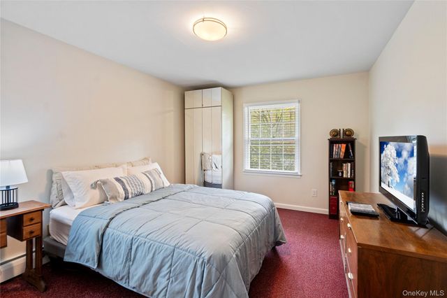 6 Beaumont Drive, Melville, NY 11747