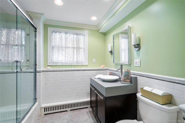 6 Beaumont Drive, Melville, NY 11747