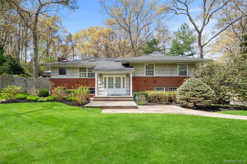 6 Beaumont Drive, Melville, NY 11747