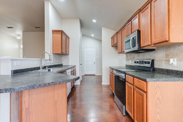 6555 92nd Street, Lubbock, TX 79424