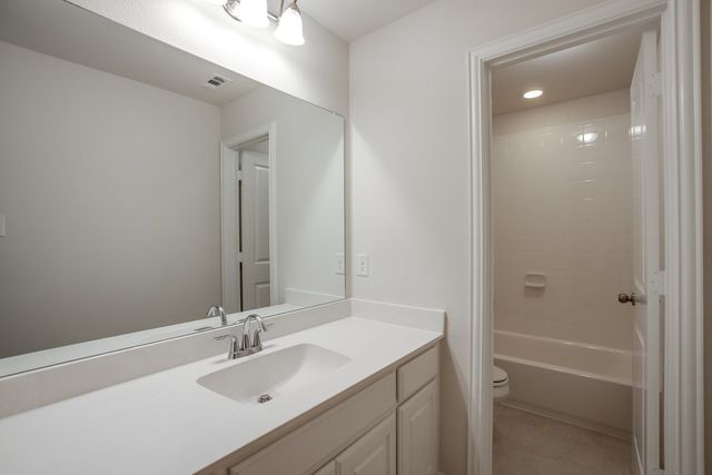 3205 Damsel Sauvage Lane, Lewisville, TX 75056