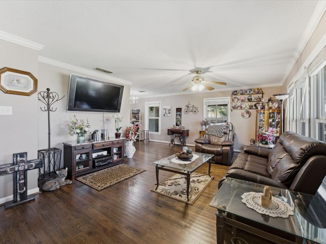 301 Ovilla Road, Waxahachie, TX 75167