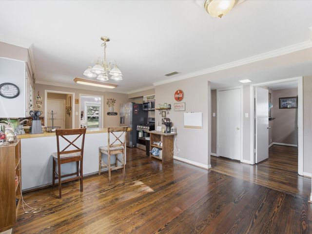 301 Ovilla Road, Waxahachie, TX 75167