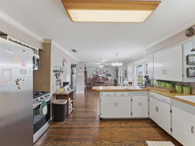 301 Ovilla Road, Waxahachie, TX 75167
