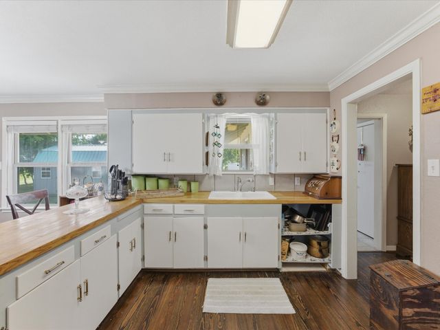 301 Ovilla Road, Waxahachie, TX 75167